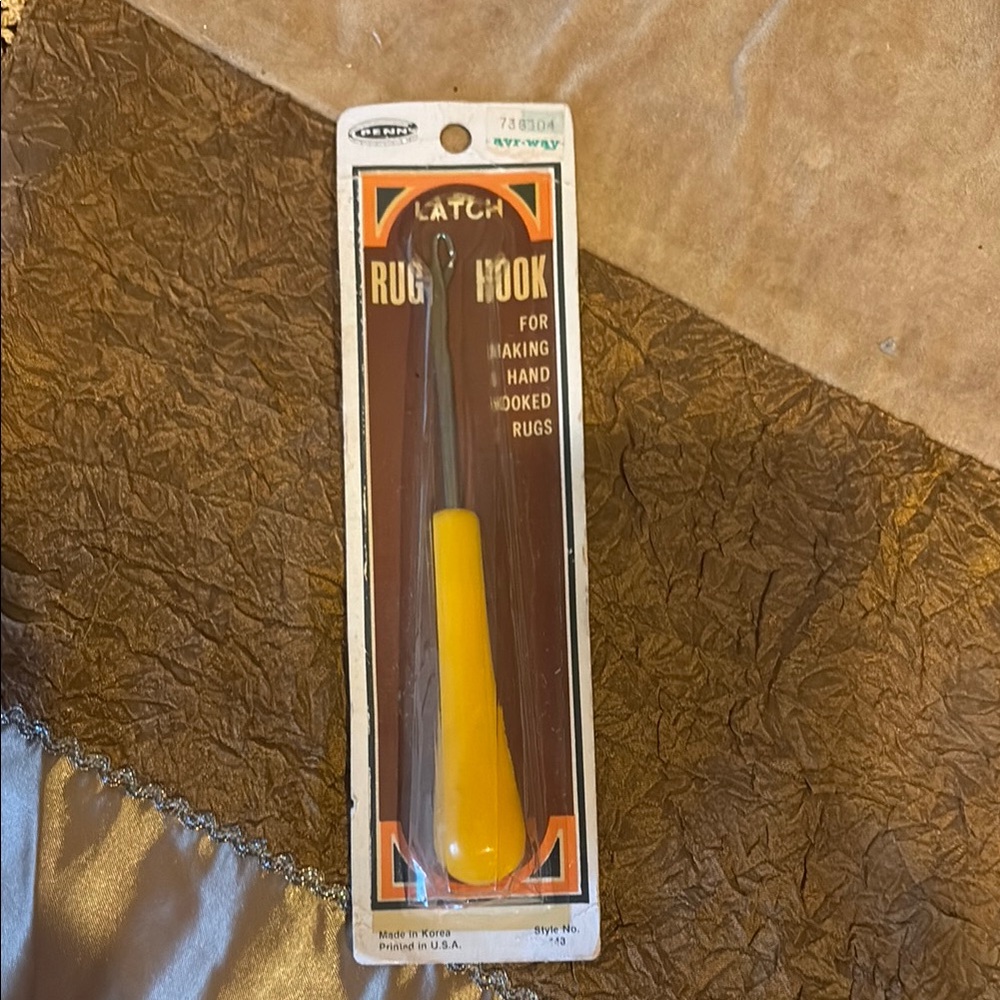 Vintage Penn Latch Rug Hook